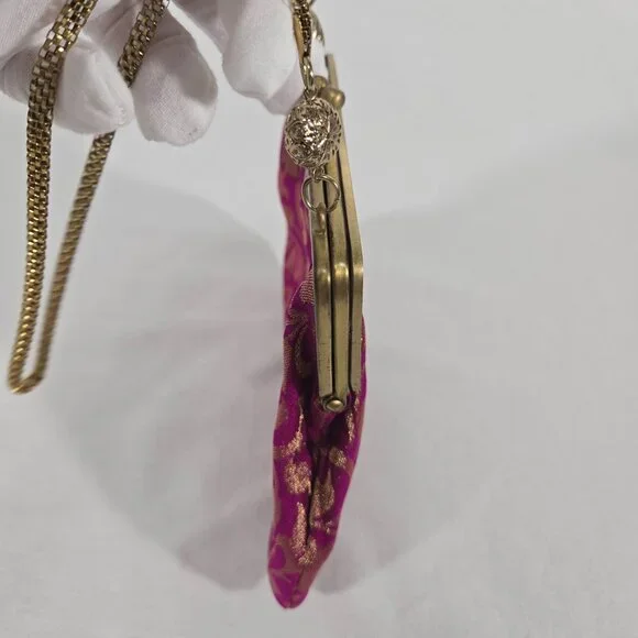 VINTAGE - ANTIQUE Bridgerton Hipster FUCHSIA Embellished Gold Details Clutch Bag - Picture 7 of 17